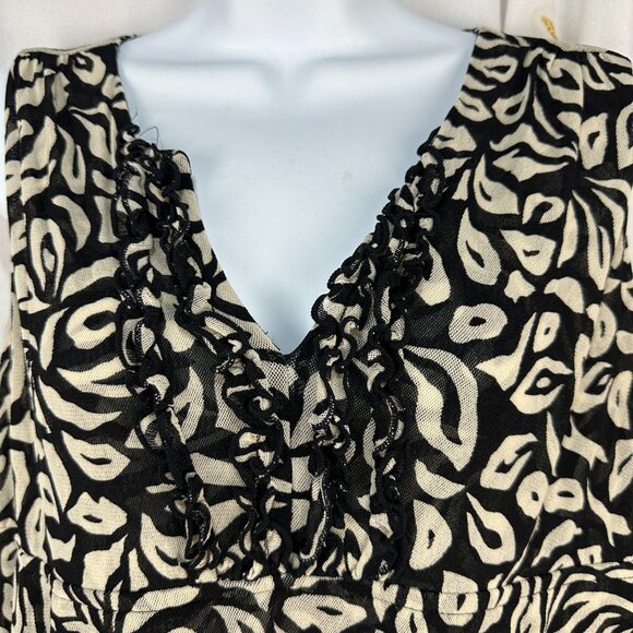 INC International Concepts Womens Sleeveless Top M Petite Black Ivory Leaf Print - Picture 2 of 10